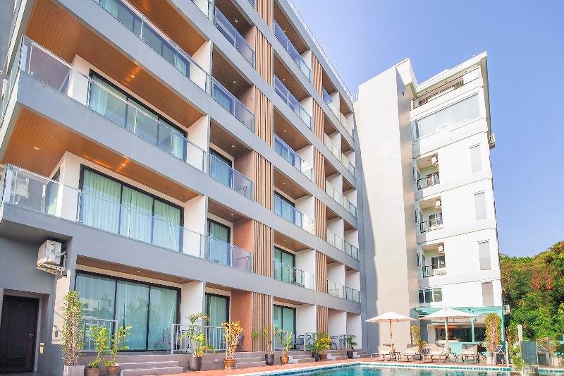 Фото Blooming Hill Boutique Suites