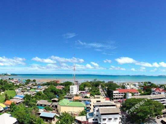 Фото Ruenthip Residence Pattaya