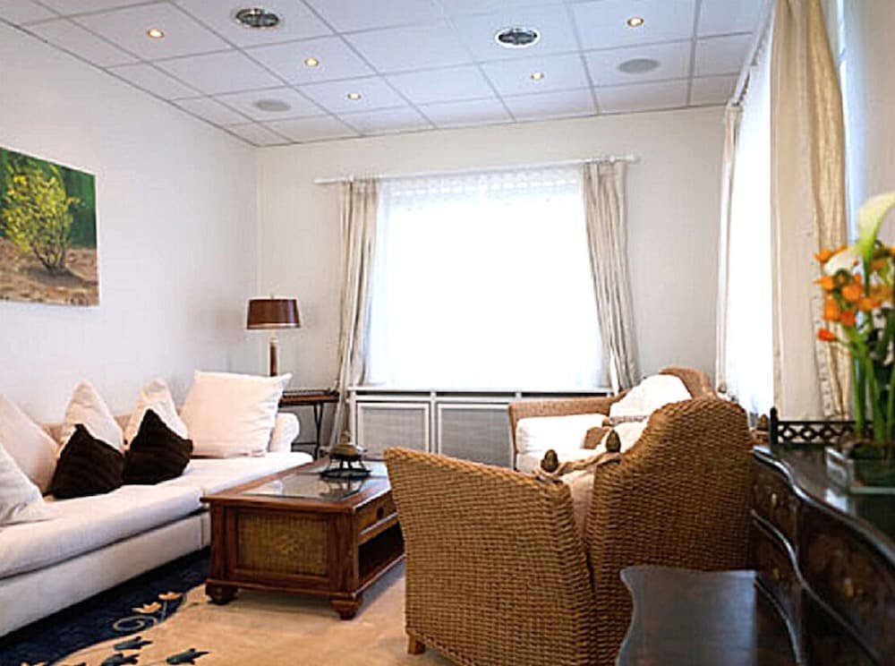 Фото Hotel Holsteiner Hof