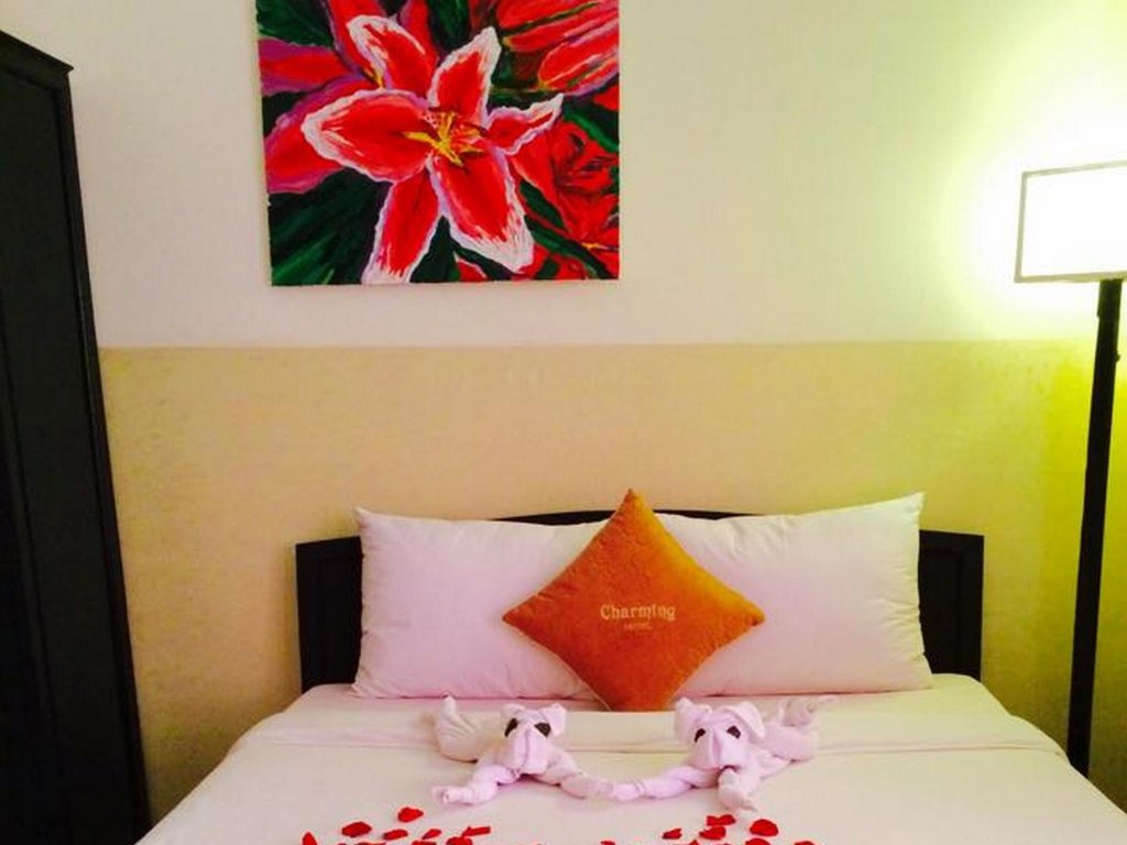 Фото Ruby Bistro Hotel