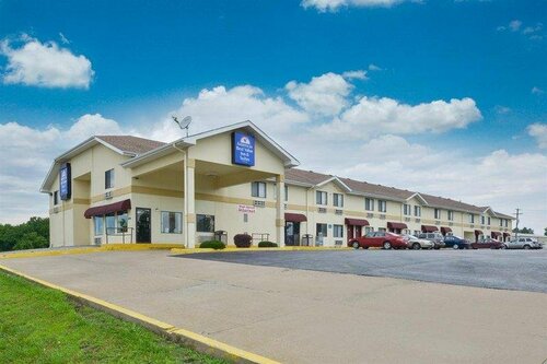 Гостиница Americas Best Value Inn & Suites Harrisonville