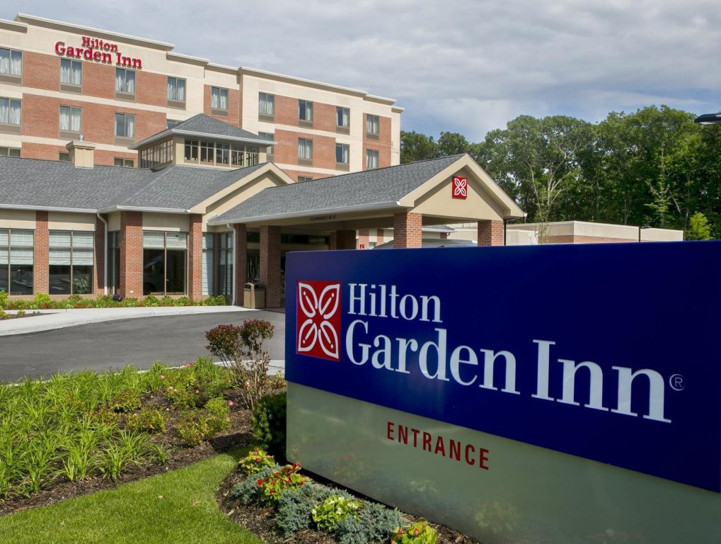 Фото Hilton Garden Inn Stony Brook
