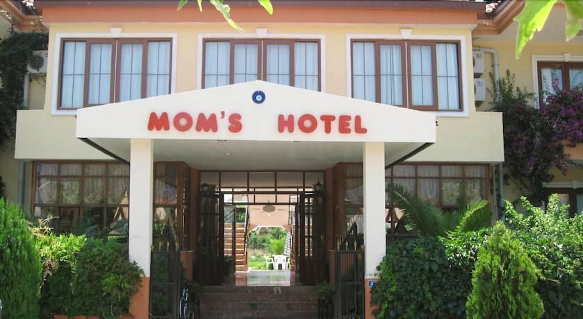 Mommy Hotel