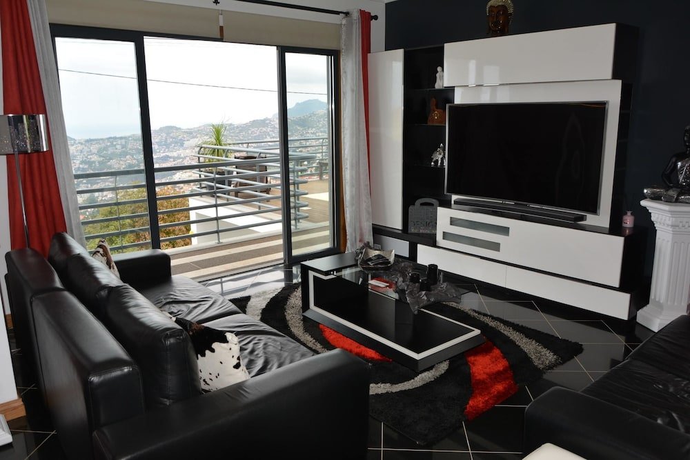 Фото House With 3 Bedrooms in Funchal, With Wonderful sea View, Private Pool, Enclosed Garden Near the Beach