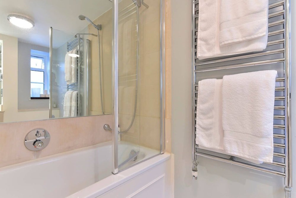 Фото Peaceful 1 bed Flat off Sloane Square With Patio