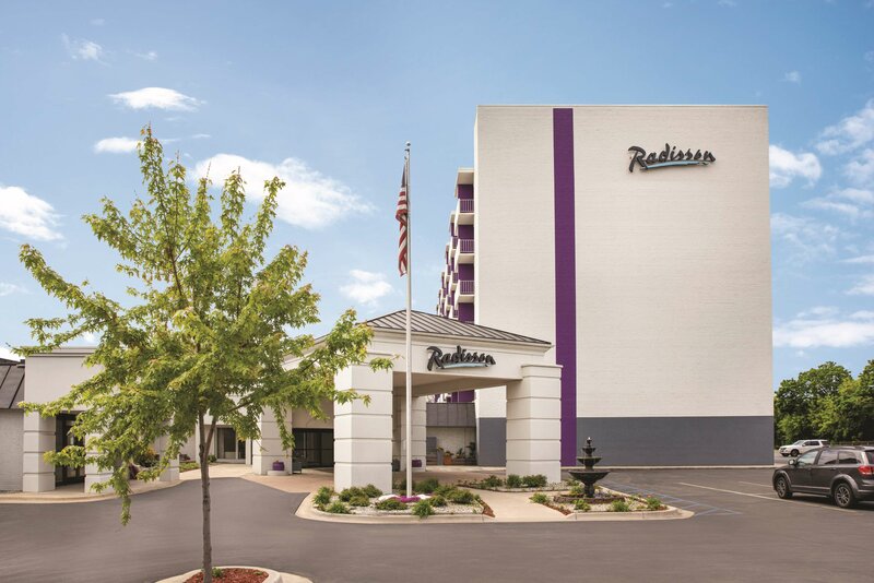 Гостиница Radisson Hotel Grand Rapids Riverfront в Гранд-Рапидс