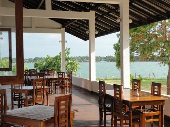 Фото Hotel Naaval