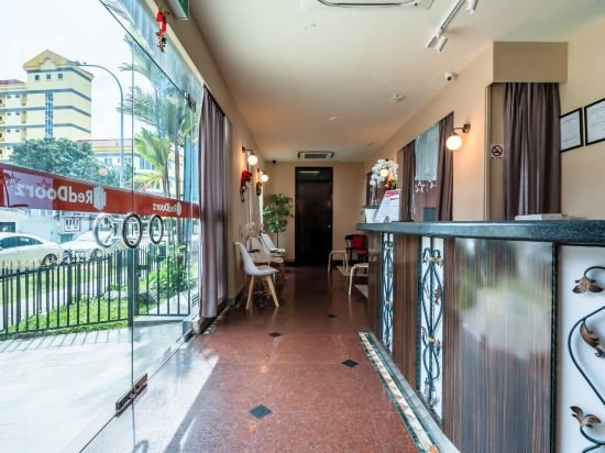 Фото RedDoorz @ Geylang