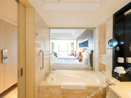 Фото Guangzhou Marriott Hotel Tianhe