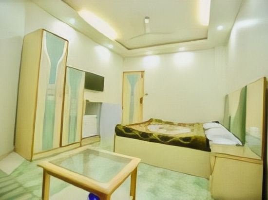 Фото Hotel Megha Sheraton