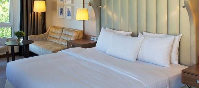 Фото Dorint Hotel Bonn