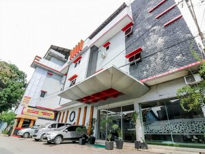 Гостиница Mangga Dua Hotel Makassar