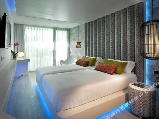 Фото Hard Rock Hotel Ibiza