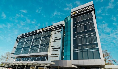 Гостиница City Plaza Hotel & Suites в Давиде
