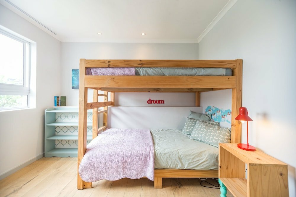 Hotel Ocean 12 Guesthouse, Capetown, photo