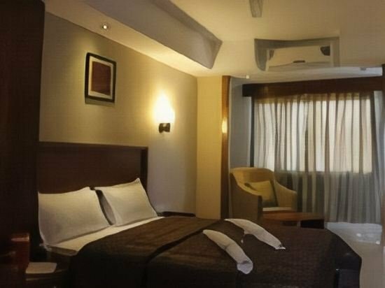 Гостиница GreenWood Inn & Suites в Майсуре