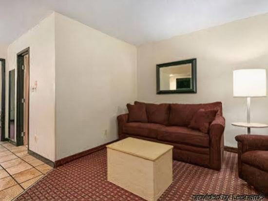 Фото Super 8 by Wyndham Metropolis