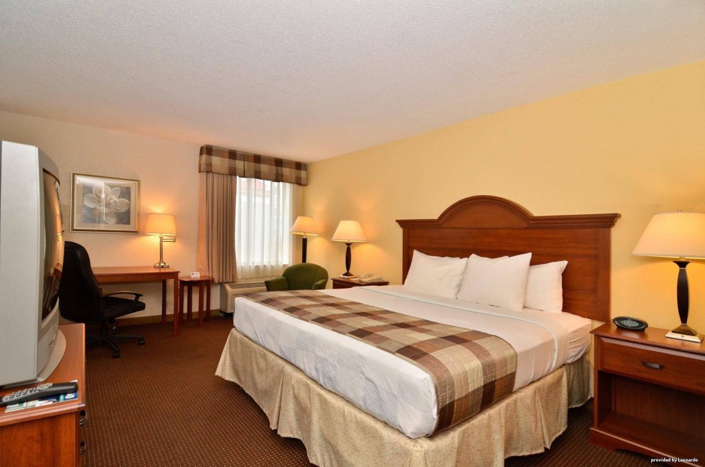 Фото Best Western Plus Oak Mountain Inn