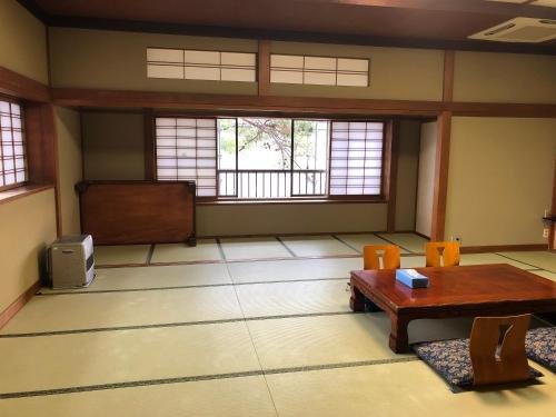 Фото Iwamuro Slow Hostel