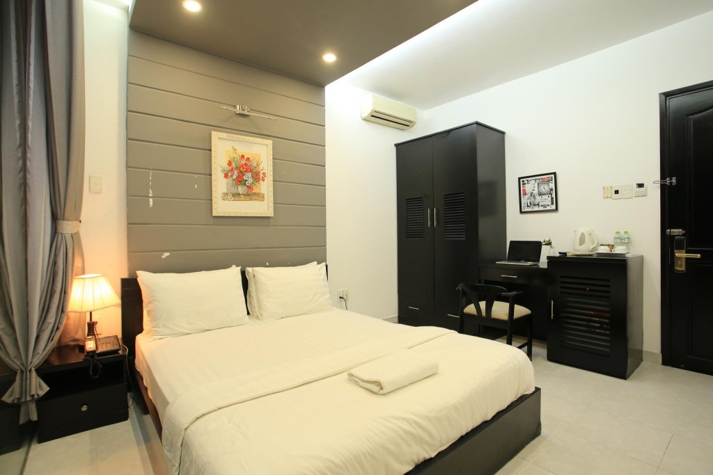 Фото Vegas Luxury Hotel