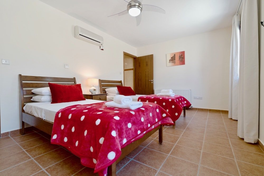 Фото Villa 35 - Poseidon in Kouklia