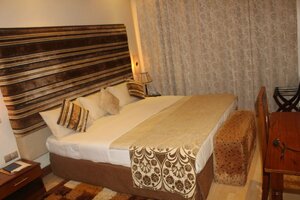 Kigali Guestlux Hotel