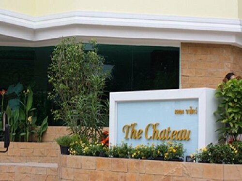 Гостиница The Chateau Luxury Serviced Apartment
