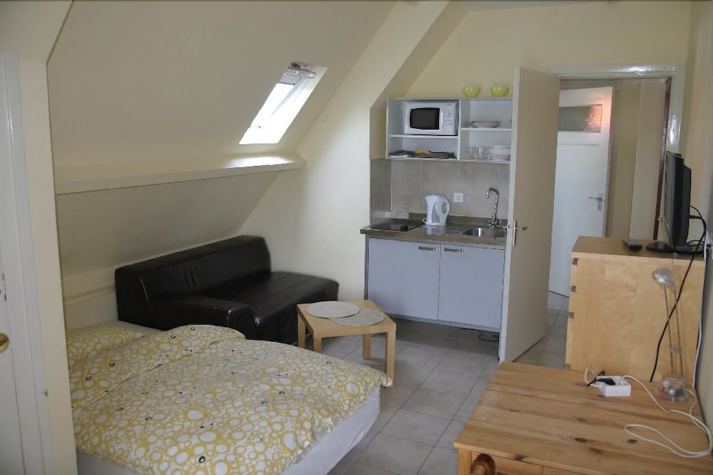 Фото Bed & Breakfast Studio's The Hague