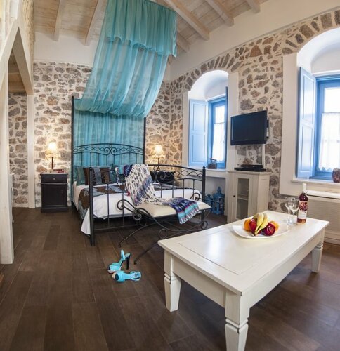 Гостиница PortaDelMare Deluxe Suites в Идре