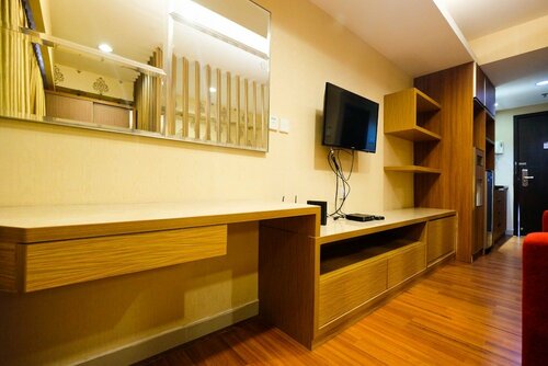 Гостиница Comfy Studio Apartment at Tamansari The Hive в Джакарте