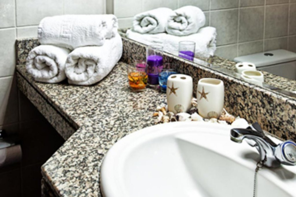 Фото Pefkos View Suites & Maisonette