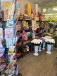 Бутик цветов 33 букета (ulitsa Mira, 17А), flowers and bouquets delivery