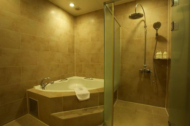 Фото The Koryo Hotel