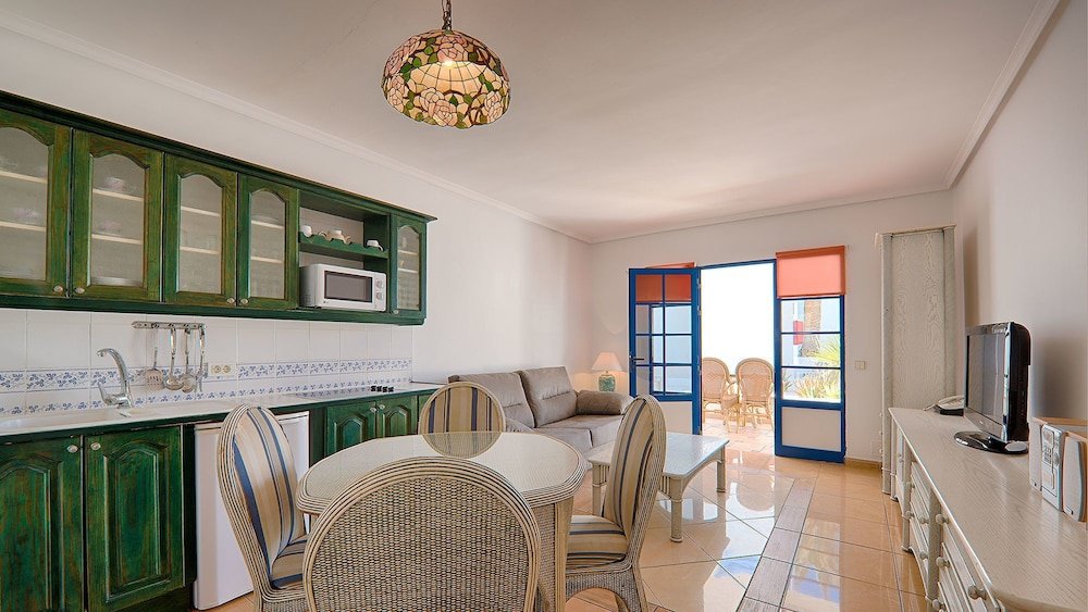 Фото Aparthotel Atlantic View Resort