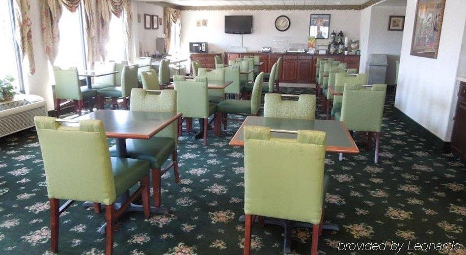 Фото Hotel M Mount Pocono