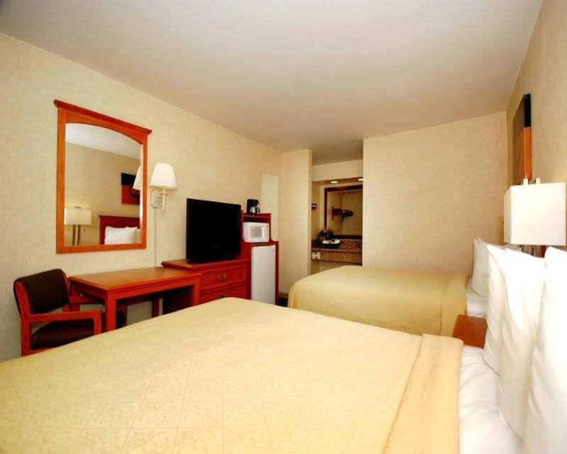 Фото Quality Inn Ontario Airport Convention Center