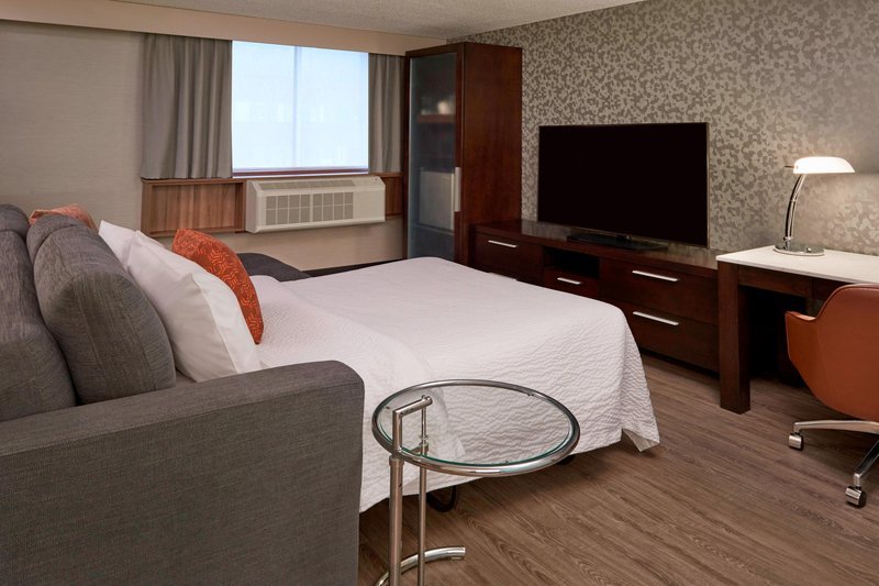 Фото Fairfield by Marriott Montreal Downtown