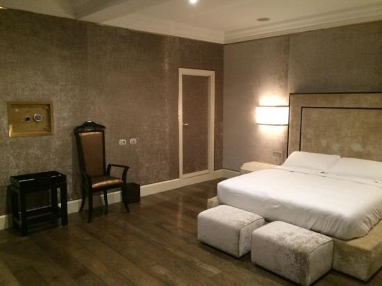 Фото Spanish Steps Miracle Suite