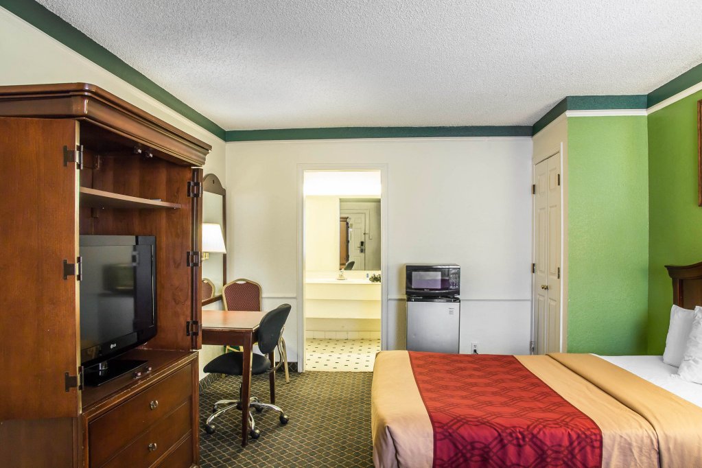 Фото Americas Best Value Inn Denver