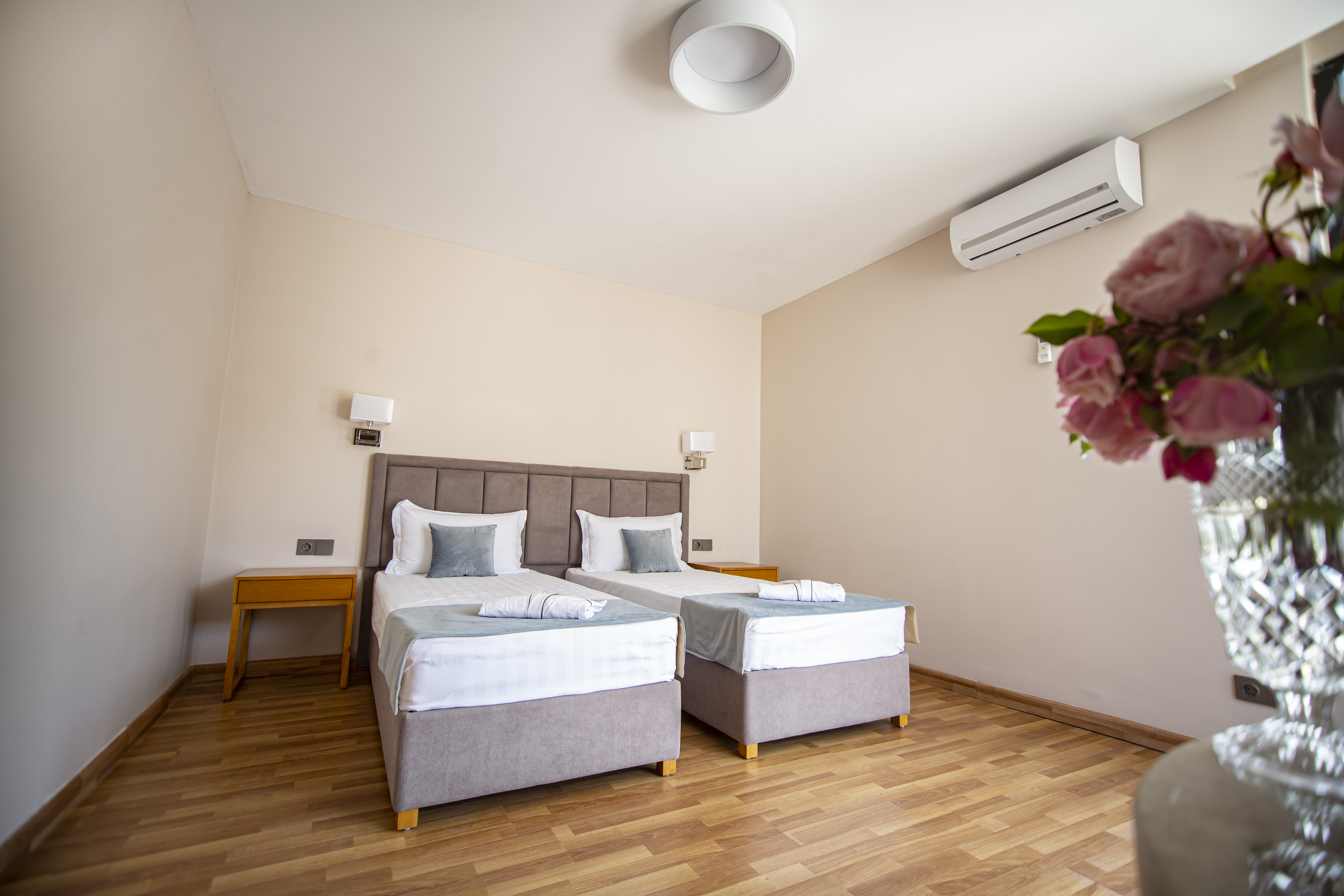 Фото Chveni Ezo Boutique Hotel