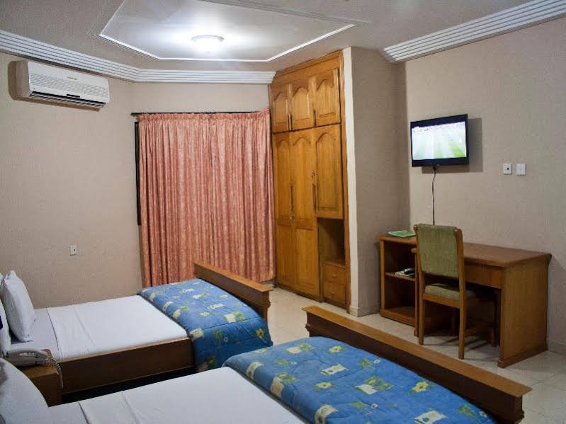 Фото Eastgate Hotel