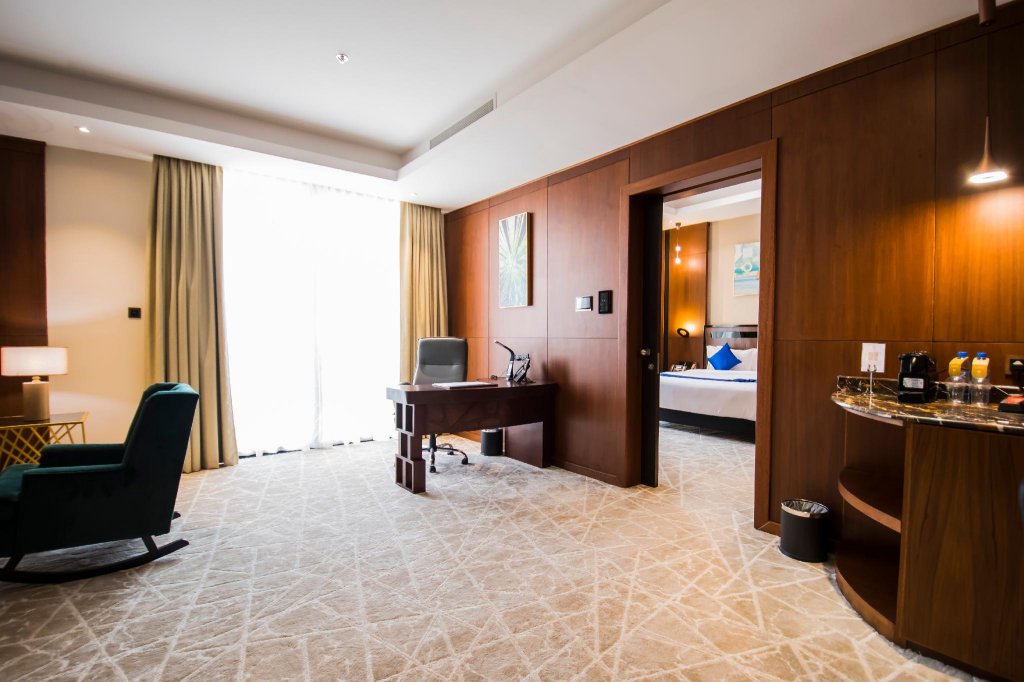 Фото Belad Bont Hotel