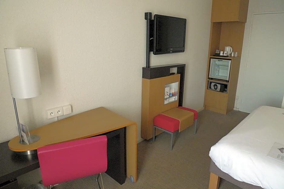 Фото Novotel Narbonne Sud