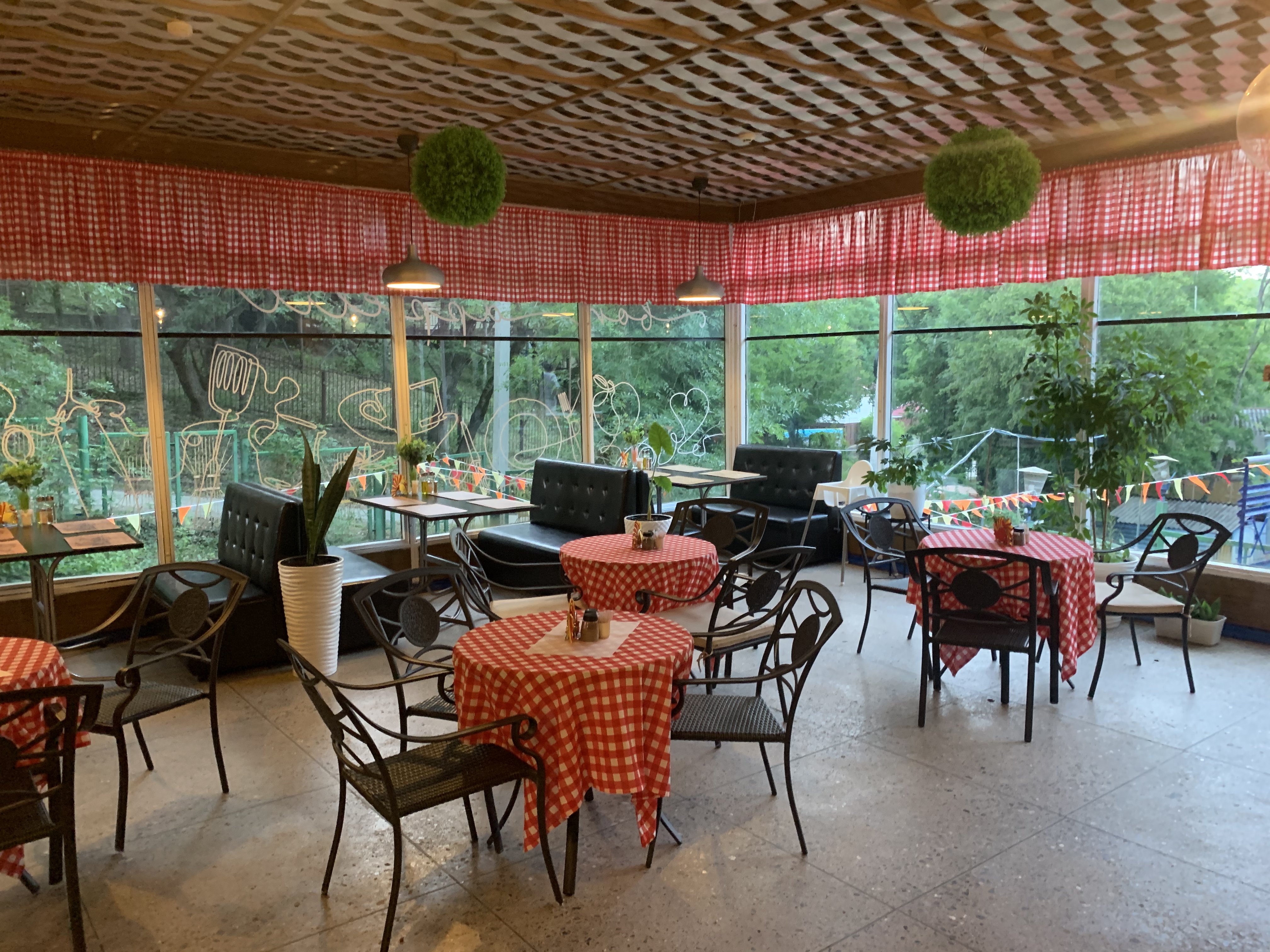 Фото Дельфин Холидей Парк Инал