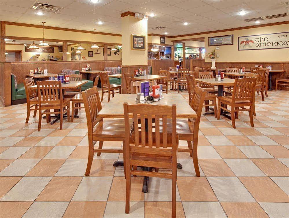 Фото Country Inn & Suites by Radisson, North Little Rock, Ar