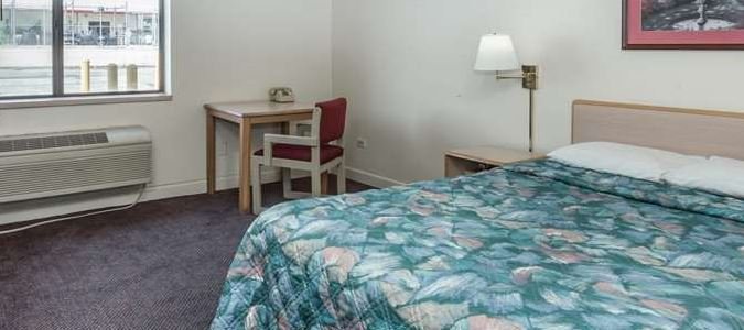 Фото Super 8 by Wyndham Morris