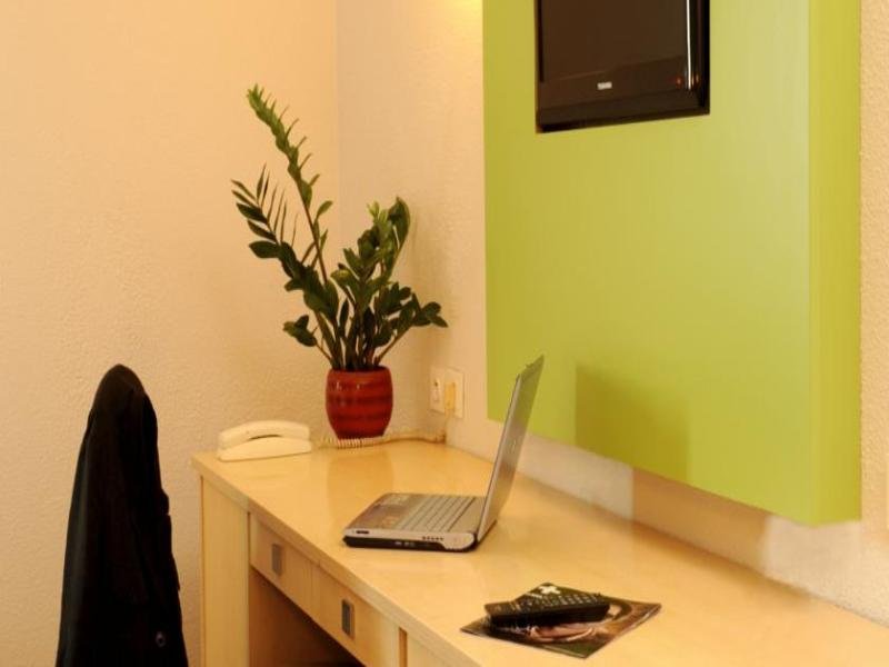 Фото Ibis Styles Antony Paris Sud