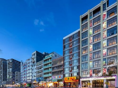 Гостиница Lavande Hotel Sanya Bay Jixiang Street Branch в Санье