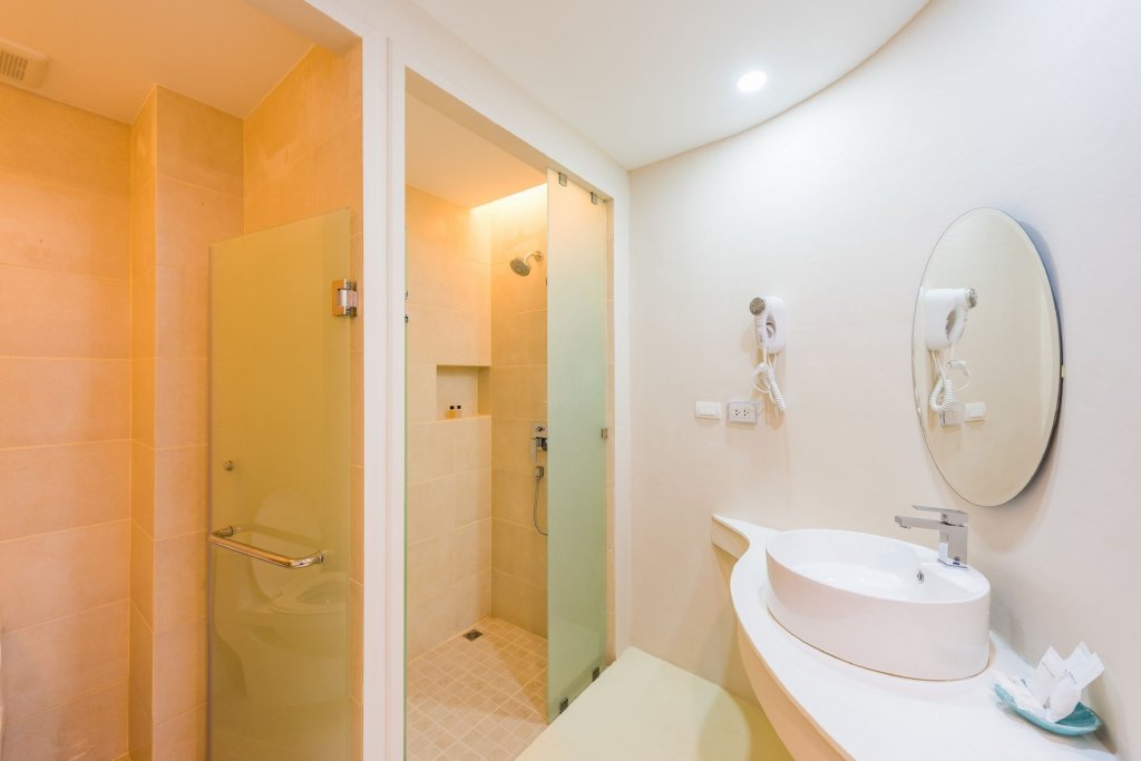 Фото Hotel Tide Phuket