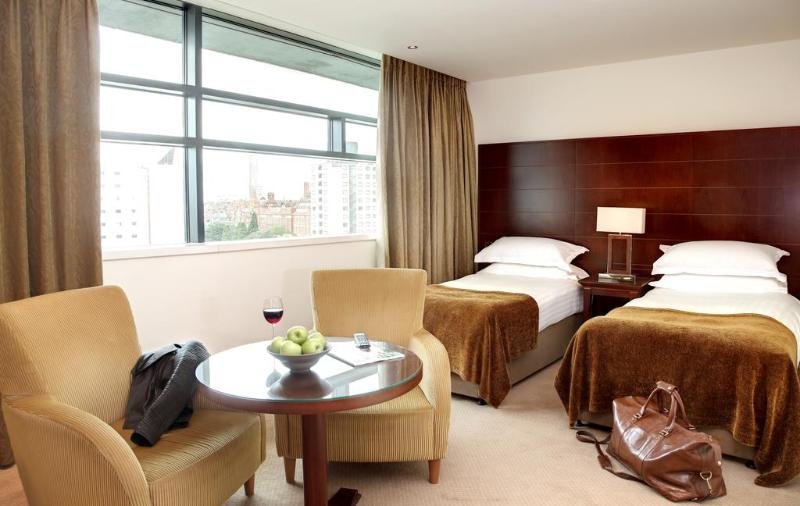 Фото Macdonald Manchester Hotel & SPA